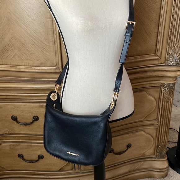 Michael Kors Handbags - Michael Kors Crossbody bag